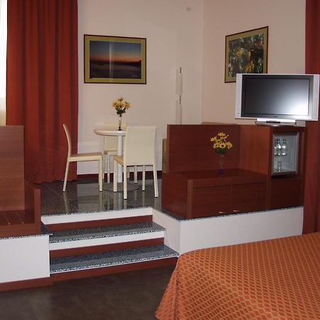 Hotel Mareschi Palace Novara Exterior photo